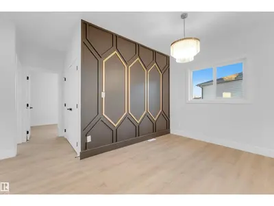 Interior photo 3 of 150 CREEKSIDE LN