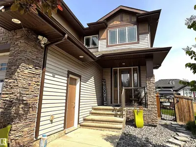 Interior photo 2 of 2410 ASHCRAFT CR SW