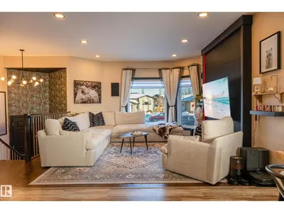 Interior photo 3 of 1509 14 AV