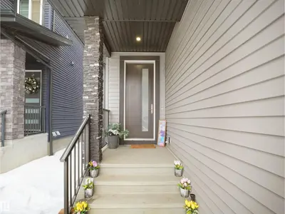 Interior photo 2 of 2928 1 AV SW