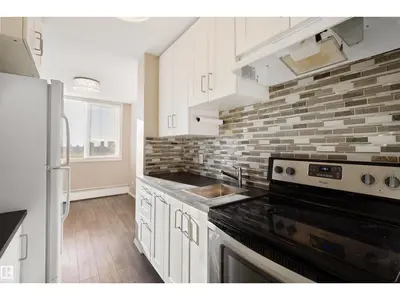 Interior photo 4 of #1401 9816 112 ST NW