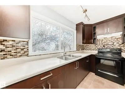 Interior photo 4 of 10331 153 ST NW