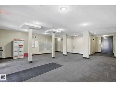 Interior photo 3 of #318 530 WATT BV SW