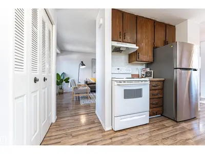 Interior photo 4 of 8660 27 AV NW