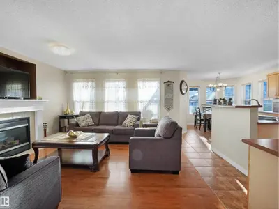 Interior photo 4 of 161 EASTON RD SW