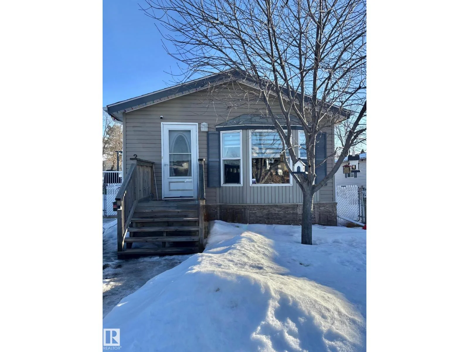 245 Oak Wood Drive NW NW, Edmonton - 3 bedroom Single Family Residence for sale