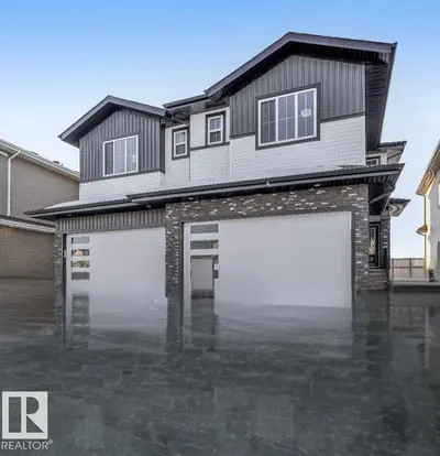 Interior photo 1 of 18 AXELWOOD CR