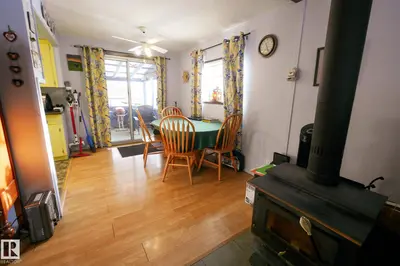 Interior photo 3 of 461039 RGE ROAD 282