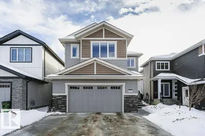 Interior photo 2 of 839 34 AV NW