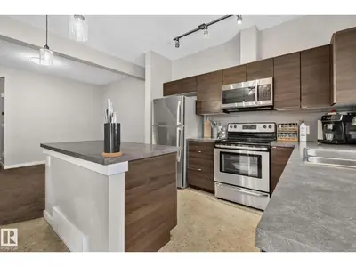 Interior photo 2 of #11 3710 ALLAN DR SW