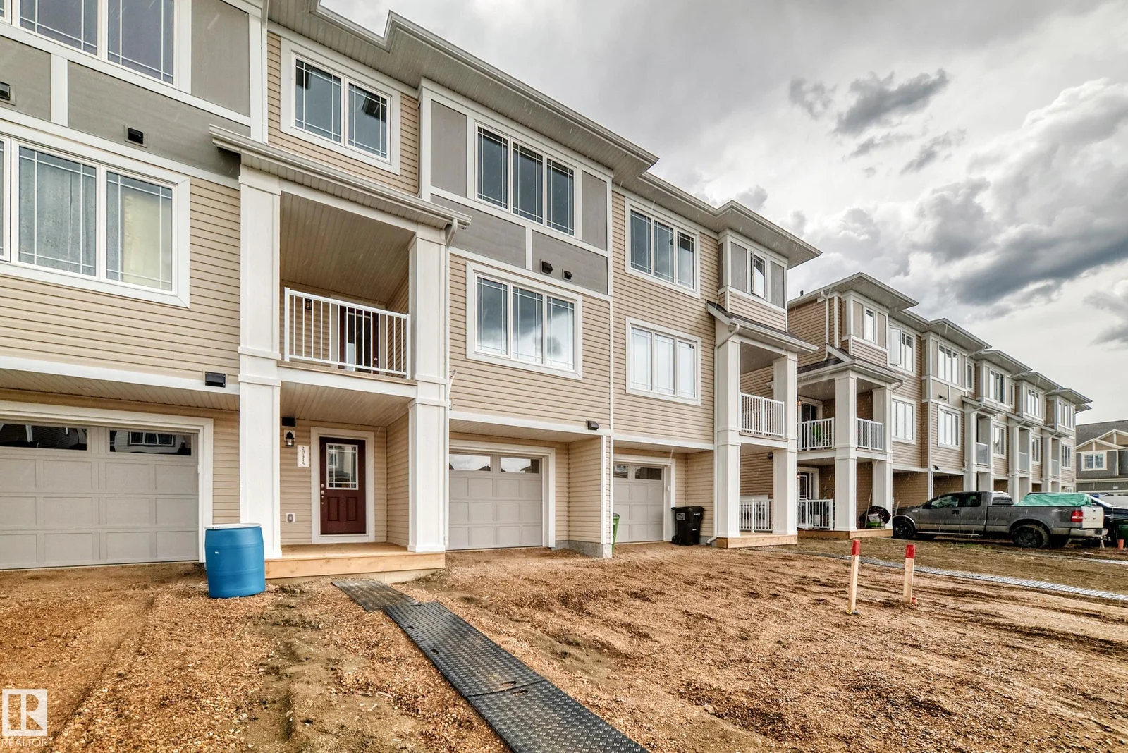 20415 16 AV NW, Edmonton - 2 bedroom Residential Attached for sale