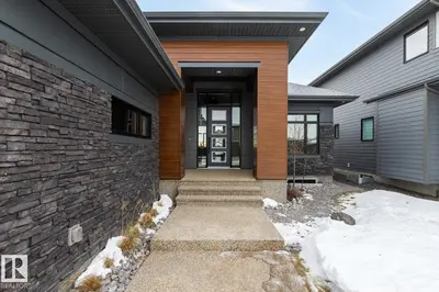 Interior photo 1 of 4832 KNIGHT CR SW