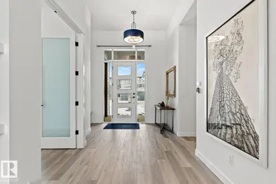 Interior photo 2 of 4832 KNIGHT CR SW