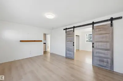 Interior photo 4 of 18 MOUNT ROYAL DR