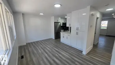 Interior photo 3 of 222 VILLAGE ON THE GREEN GR NW