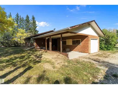 Interior photo 1 of 53241 RGE ROAD 215