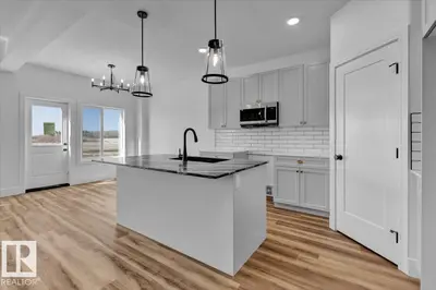 Interior photo 4 of 161 CALEDON CR