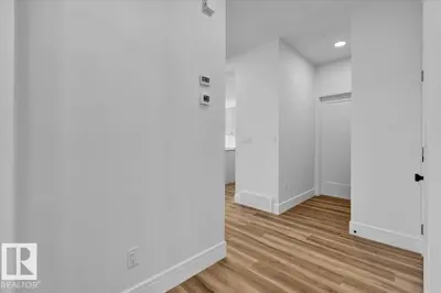 Interior photo 2 of 161 CALEDON CR