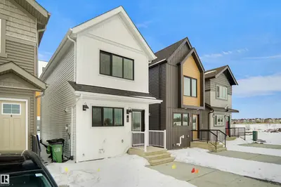 Interior photo 3 of #90 1430 Aster WY NW