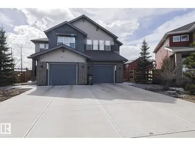 Interior photo 1 of 720 CHARLESWORTH WY SW