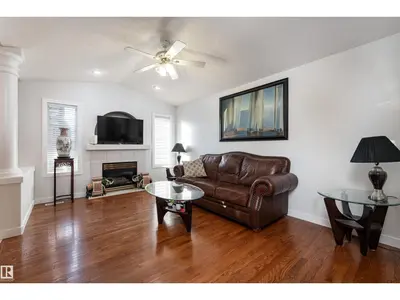 Interior photo 2 of 948 ORMSBY WD NW