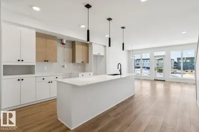 Interior photo 4 of 320 30 ST SW