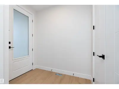 Interior photo 4 of 38 ASTORIA PL