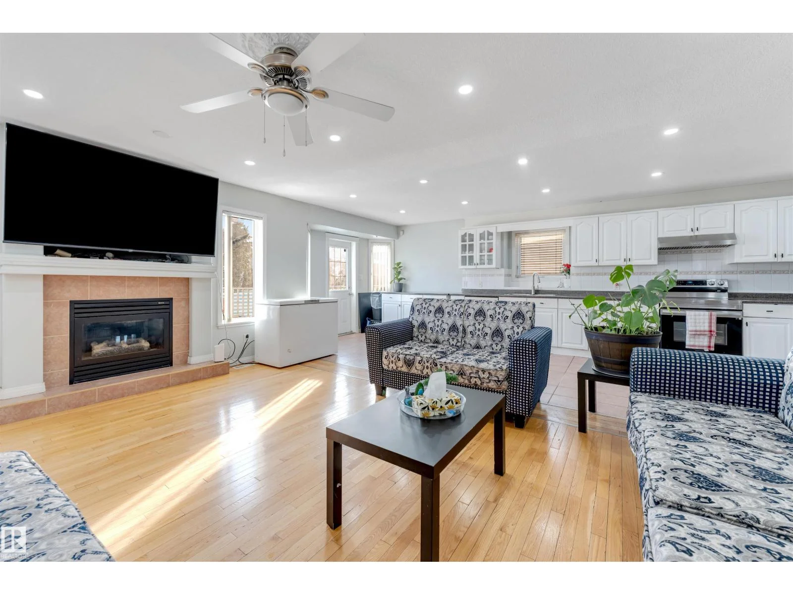 3139 34B AV NW, Edmonton - 7 bedroom Detached Single Family for sale