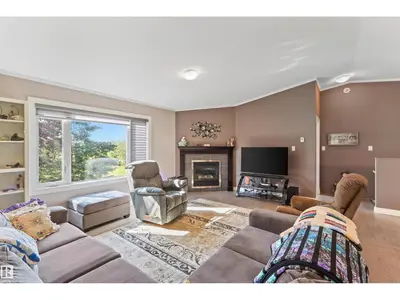 Interior photo 4 of 49525 RGE ROAD 85