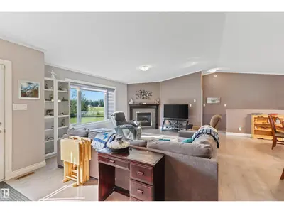 Interior photo 3 of 49525 RGE ROAD 85