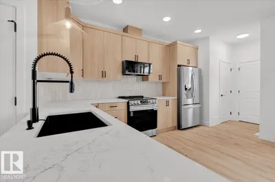 Interior photo 3 of 1315 KESWICK DR SW