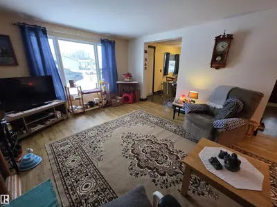 Interior photo 2 of 4904 54 AV