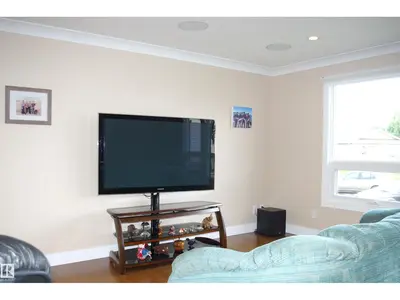 Interior photo 4 of 168 WARWICK RD NW