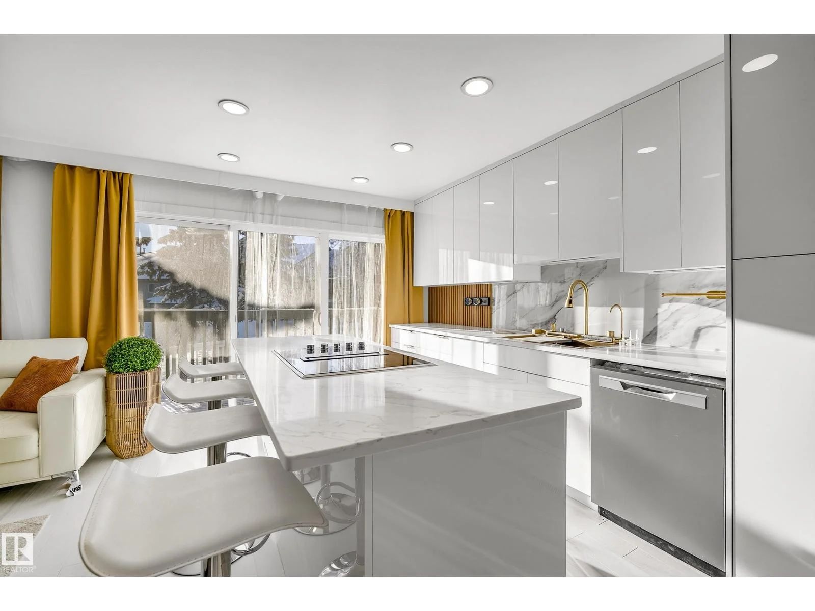 11A MEADOWLARK VG NW, Edmonton - 3 bedroom Townhouse for sale