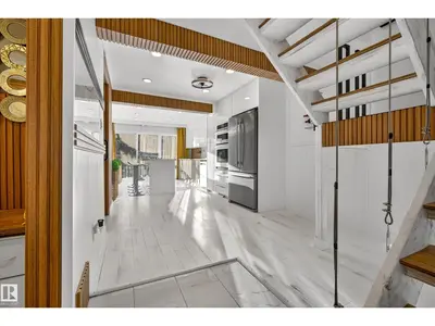 Interior photo 1 of 11A MEADOWLARK VG NW