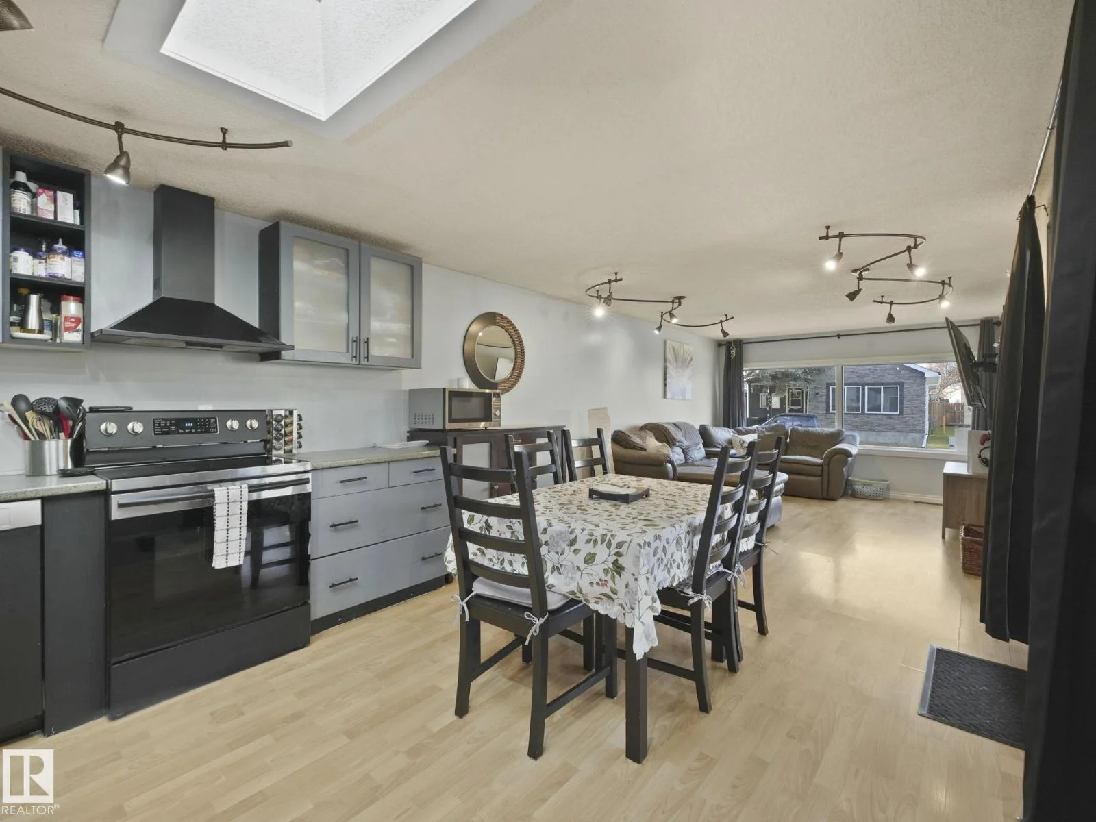 429 Westview CL NW, Edmonton - 3 bedroom Single Family Residence for sale