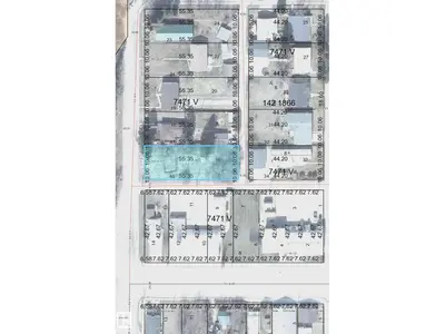 Interior photo 1 of 5011 52 ST