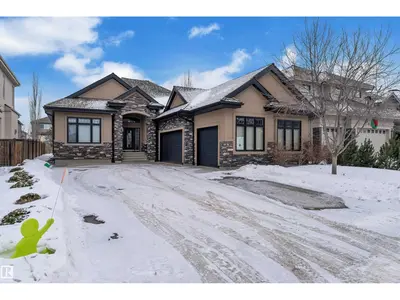 Interior photo 1 of 4107 WESTCLIFF HE SW