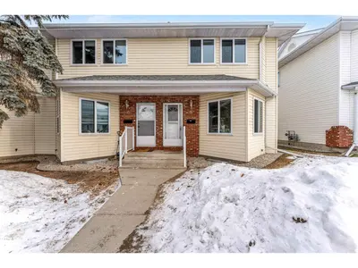 Interior photo 1 of #5 1033 YOUVILLE DR W NW