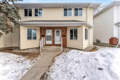 Interior photo 1 of #5 1033 YOUVILLE DR W NW