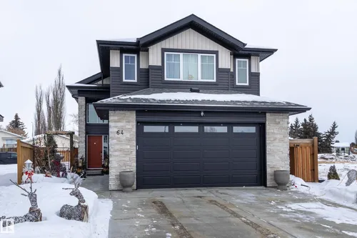 64 MAPLE CR, Gibbons - $689,900