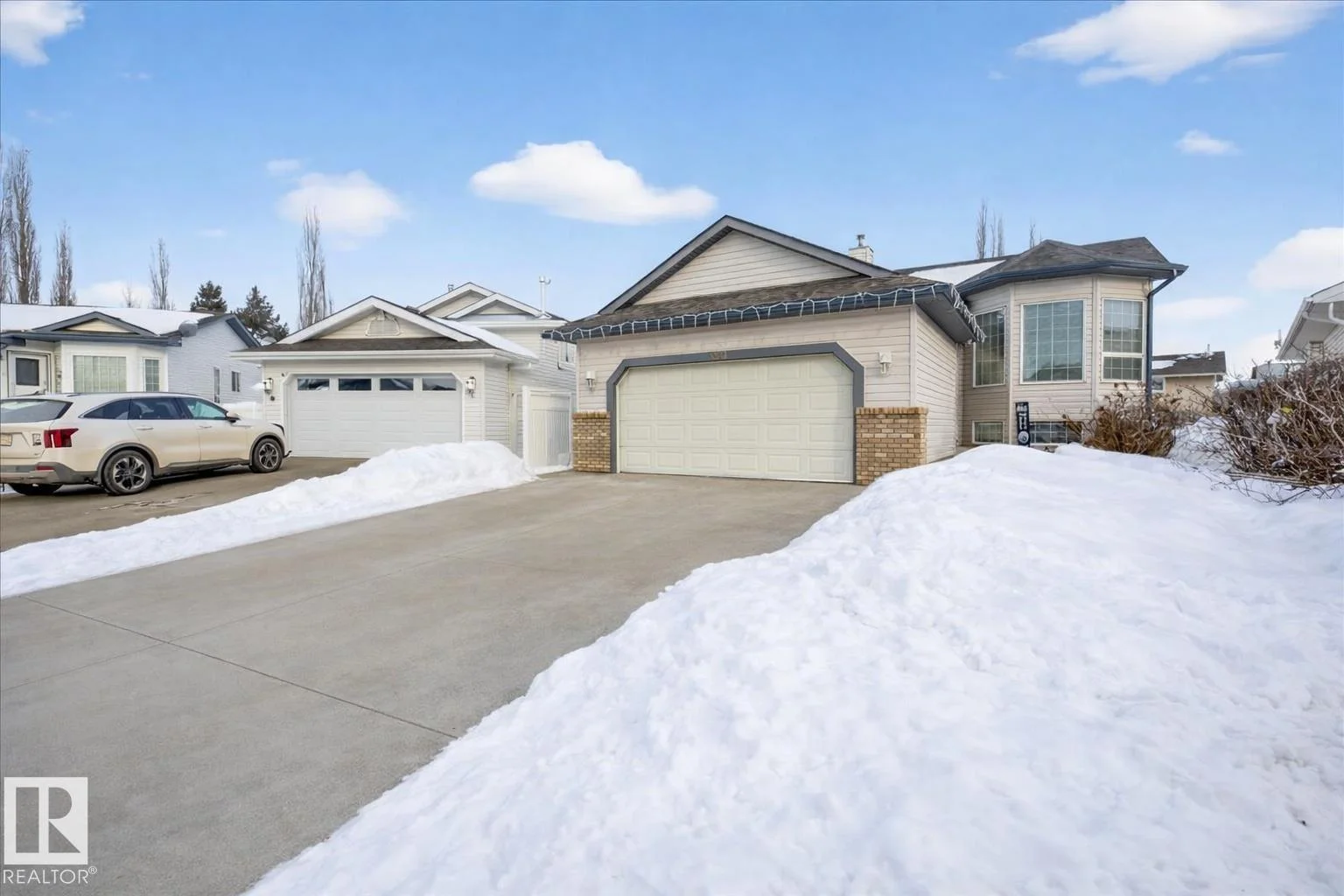 3947 52 ST, Gibbons - 5 bedroom Detached Single Family for sale