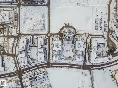 Interior photo 4 of 2606 109 ST NW