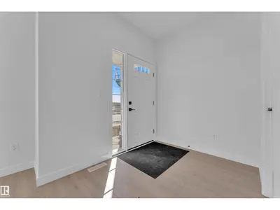 Interior photo 2 of 752 MATTSON DR SW