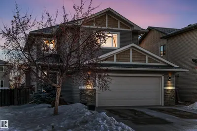 Interior photo 3 of 28 HILLDOWNS DR