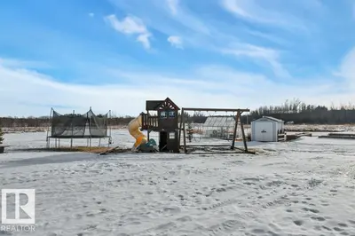 Interior photo 2 of #11 243050 TWP ROAD 474