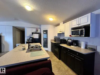 Interior photo 1 of 4732 54 AV