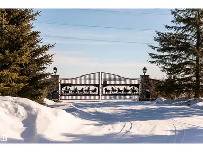 Interior photo 4 of 57124 RGE ROAD 252