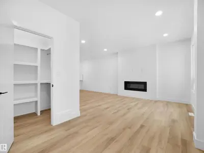 Interior photo 3 of 788 CY BECKER DR NW