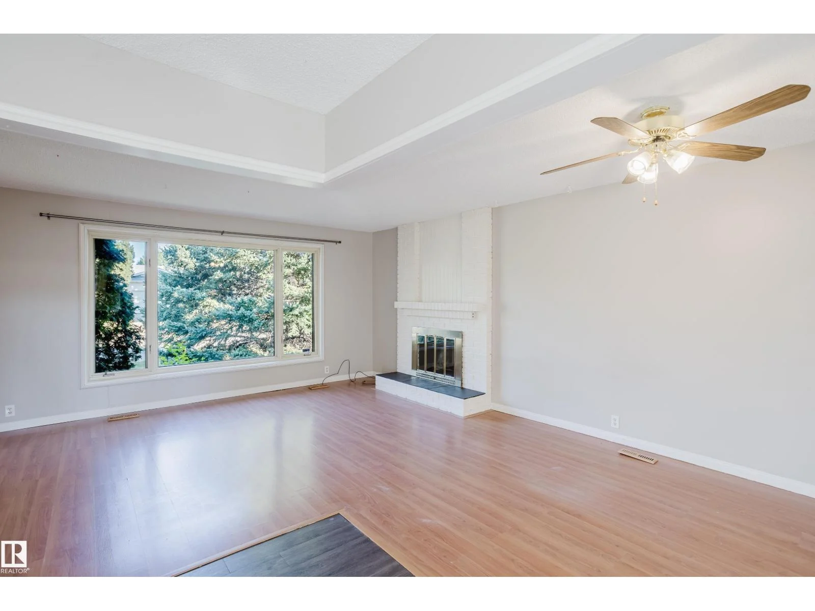 ,  - 3 bedroom House for sale